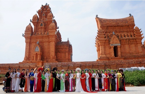 Tour du lịch Làng văn hóa 54 dân tộc Việt Nam - 2 ngày 1 đêm - Du Lịch Ba Vì