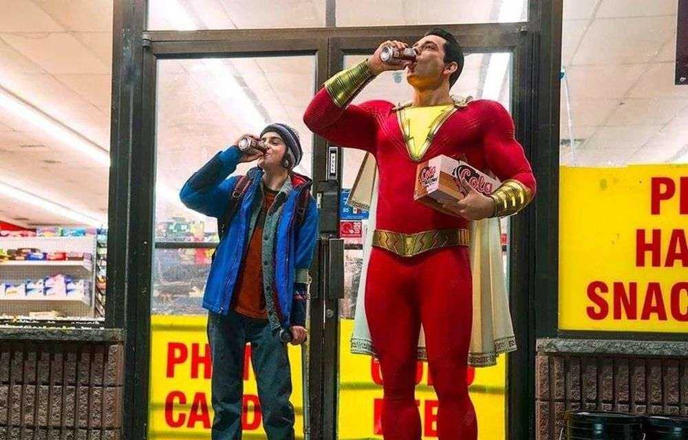 Shazam! được nhận xét là phim về siêu anh hùng vượt qua các motif truyền thống