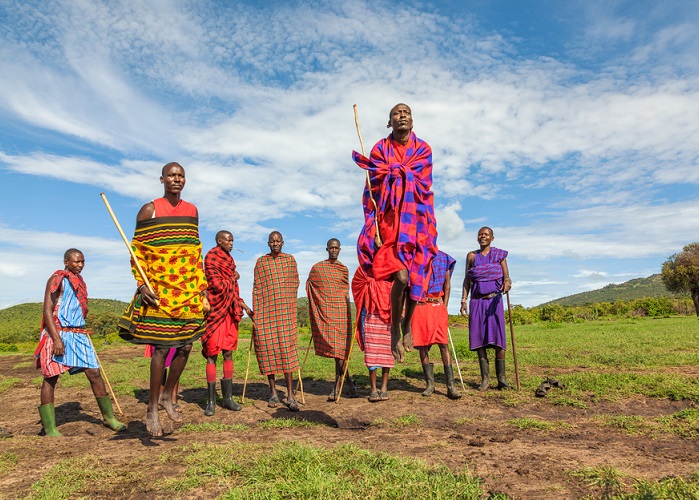 Châu Phi: Vùng đất hoang sơ với những phong tục lạ kỳ
