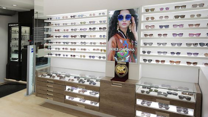 Mẫu thiết kế cửa hàng mắt kính đẹp