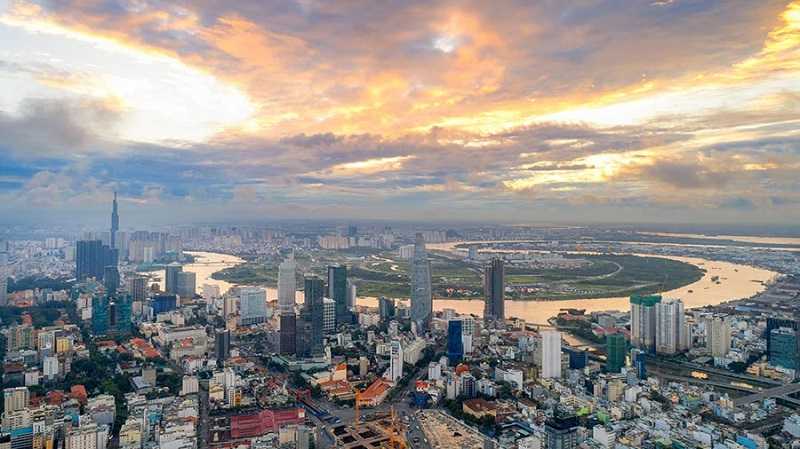 Thành phố Hồ Chí Minh cũng đã phát triển theo cơ chế tầm gửi
