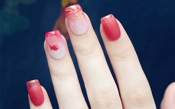 Mẫu nail hoa bỉ ngạn