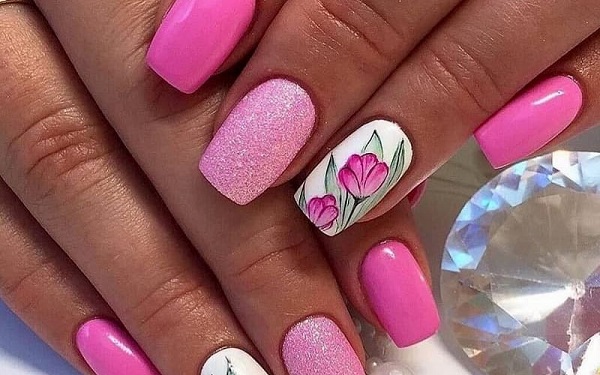 Mẫu nail hoa tone hồng