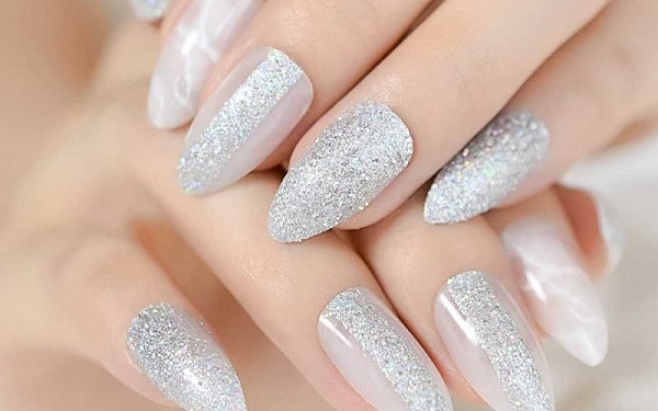 Mẫu nail nhũ kim tuyến bạc