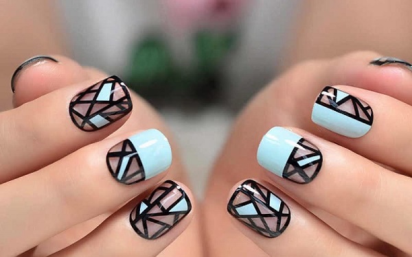 Mẫu nail trong suốt kẻ sọc