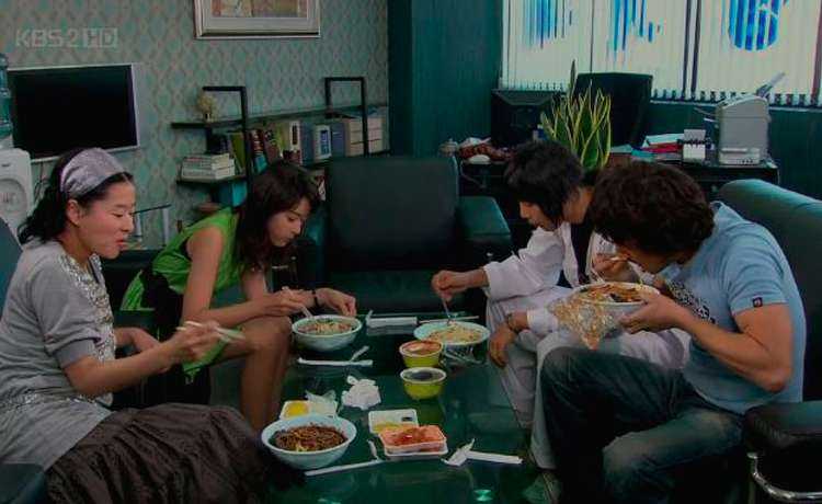 Top 15 món ăn / thức uống thường xuyên xuất hiện trong phim truyền hình Hàn Quốc  - image 37