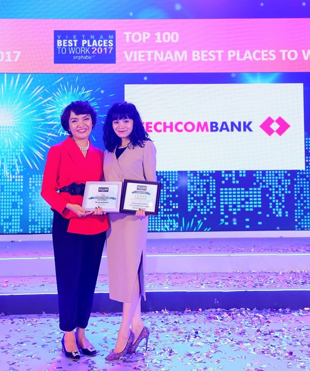 Techcombank tăng bậc trong bảng xếp hạng Top 100 nơi làm việc tốt nhất Việt Nam