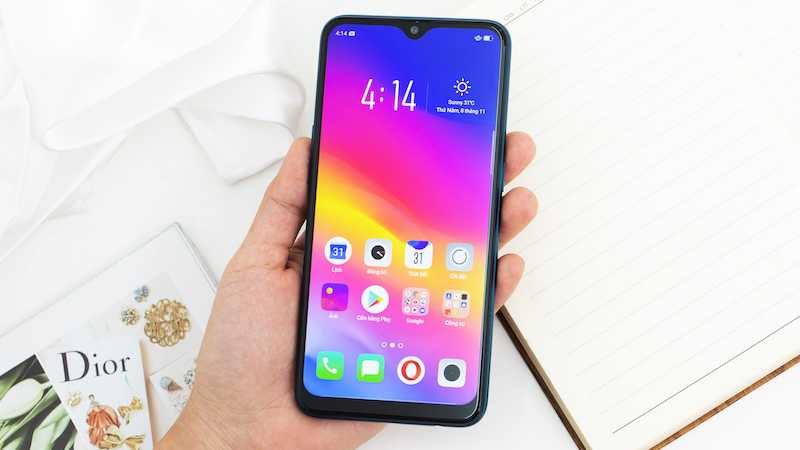 Camera  trước trên điện thoại OPPO A7 chính hãng