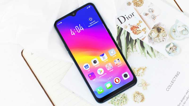 Màn hình rộng rãi trên điện thoại OPPO A7 chính hãng