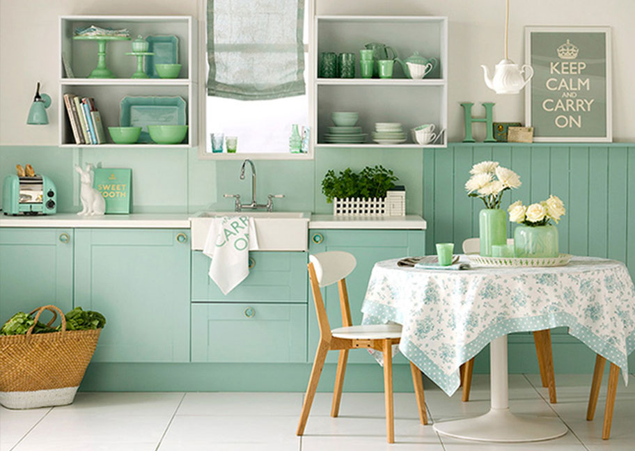 Phòng bếp sơn màu xanh pastel