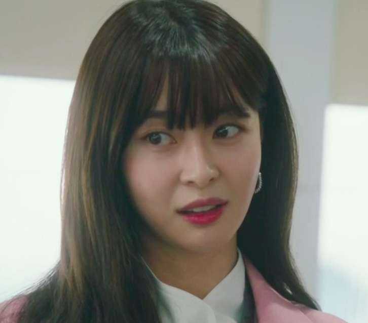 Tình đầu của Park Seo Joon ở Tầng Lớp Itaewon khiến hội chị em bực mình vì tông make up chó đốm ngộ nghĩnh - Ảnh 4.