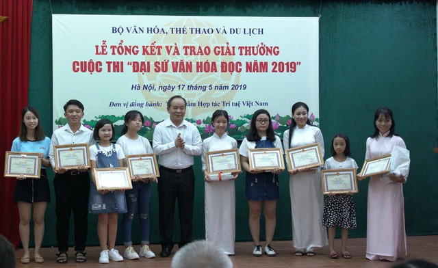 Trao giải Đại sứ văn hóa đọc năm 2019  - Ảnh 2.