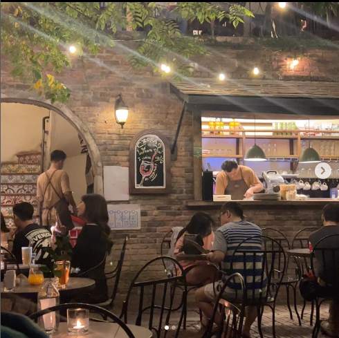 Điểm danh những quán cà phê mở cửa xuyên Tết, vừa đẹp vừa thoải mái tụ họp bạn bè gia đình dịp đầu năm - Ảnh 23.