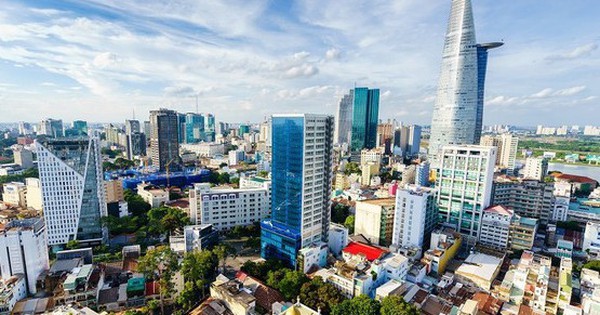 GDP bình quân Việt Nam từng bị Lào bỏ xa 30 bậc trên thế giới, hiện cao hơn bao nhiêu bậc?