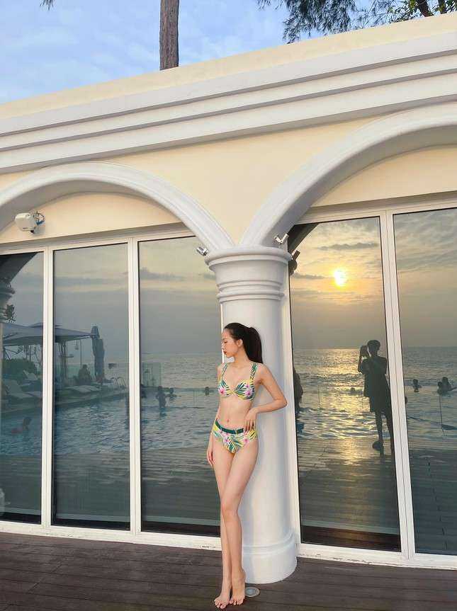 Dàn người đẹp Hoa hậu Việt Nam 2020 tung ảnh bikini đầu năm cực quyến rũ ảnh 1