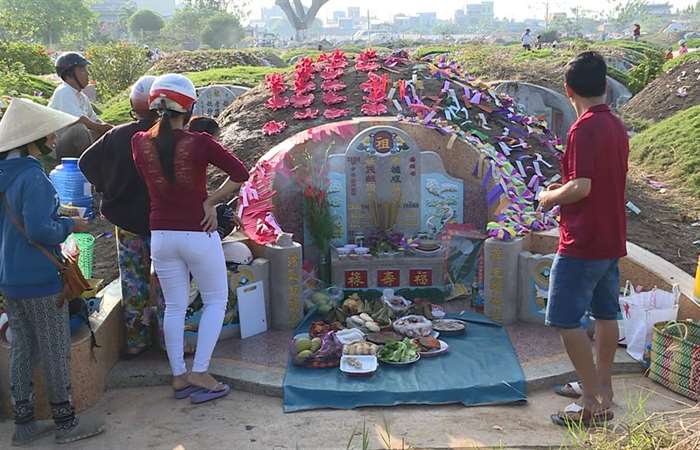 Văn Khấn Lễ Vong Linh Gia Tiên Ngoài Mộ - XÔI CHÈ ĐẬU ĐẬU