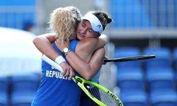 Tennis Olympic 2020: Cặp đôi số 1 thế giới dễ dàng đoạt HCV đôi nữ