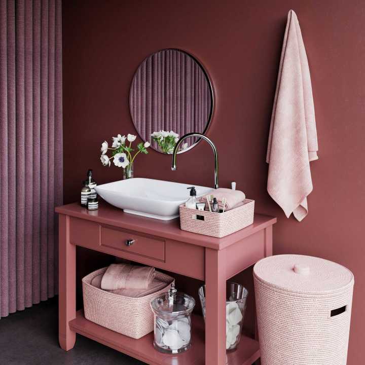 Thiết kế bộ lavabo tông màu hồng đất ngọt ngào, thơ mộng