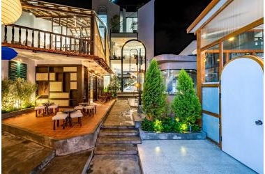 Zenta House Coffee Con Phố Đa Màu Sắc