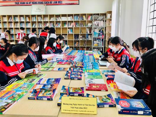 Nhiều trường học tại Hà Nội xây dựng các tiết đọc sách tại thư viện trường