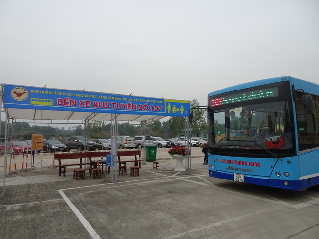 Xe bus 107 - bến xe Kim Mã - Làng văn hóa các dân tộc Việt Nam (tại Hà Nội) - dulichtiepcan.com