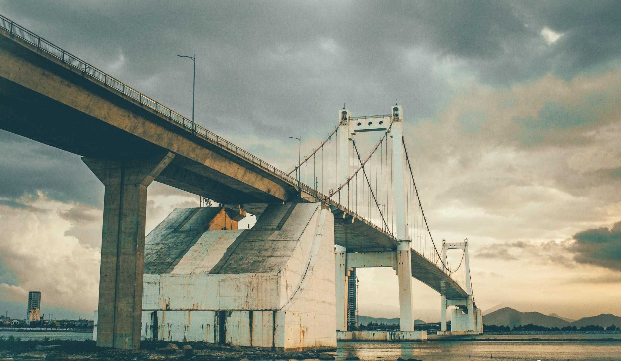 Cầu Thuận Phước: Tại sao công trình nổi tiếng lại mang danh 'cây cầu chết chóc'? - ảnh 1