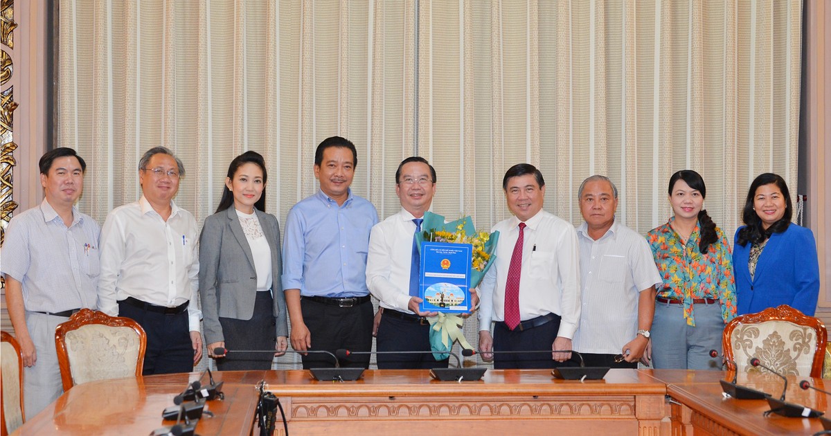 Ông Trần Thế Thuận làm Giám đốc Sở Văn hóa – Thể thao TPHCM