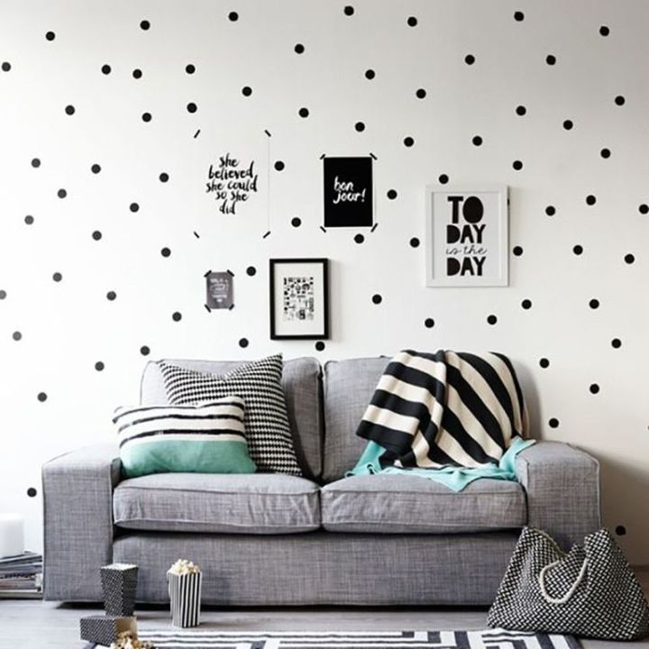 Trang trí phòng ngủ bằng giấy dán tường chấm bi 