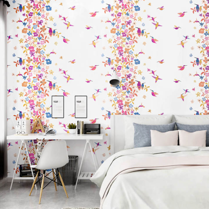 Trang trí phòng ngủ bằng giấy dán tường họa tiết hoa
