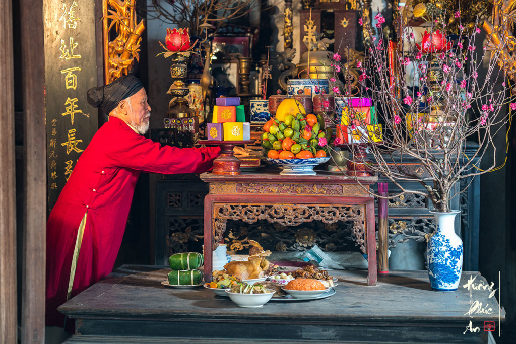 Trang trí ban thờ ngày Tết hợp phong thủy, đón tài lộc