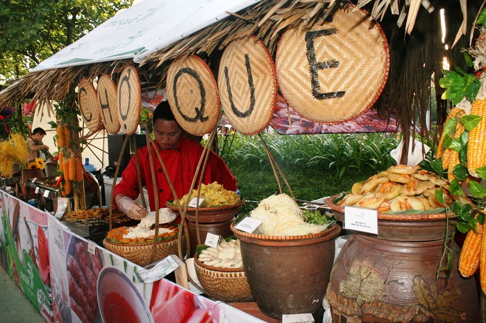 Trang trí gian hàng ẩm thực quê