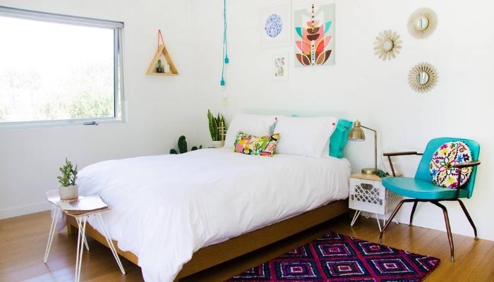 Trang trí phòng ngủ bằng tranh treo tường độc đáo theo sở thích