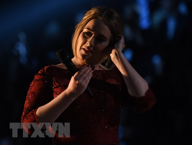 Adele tiep tuc thang lon tai le trao giai am nhac Billboard 2016 hinh anh 1
