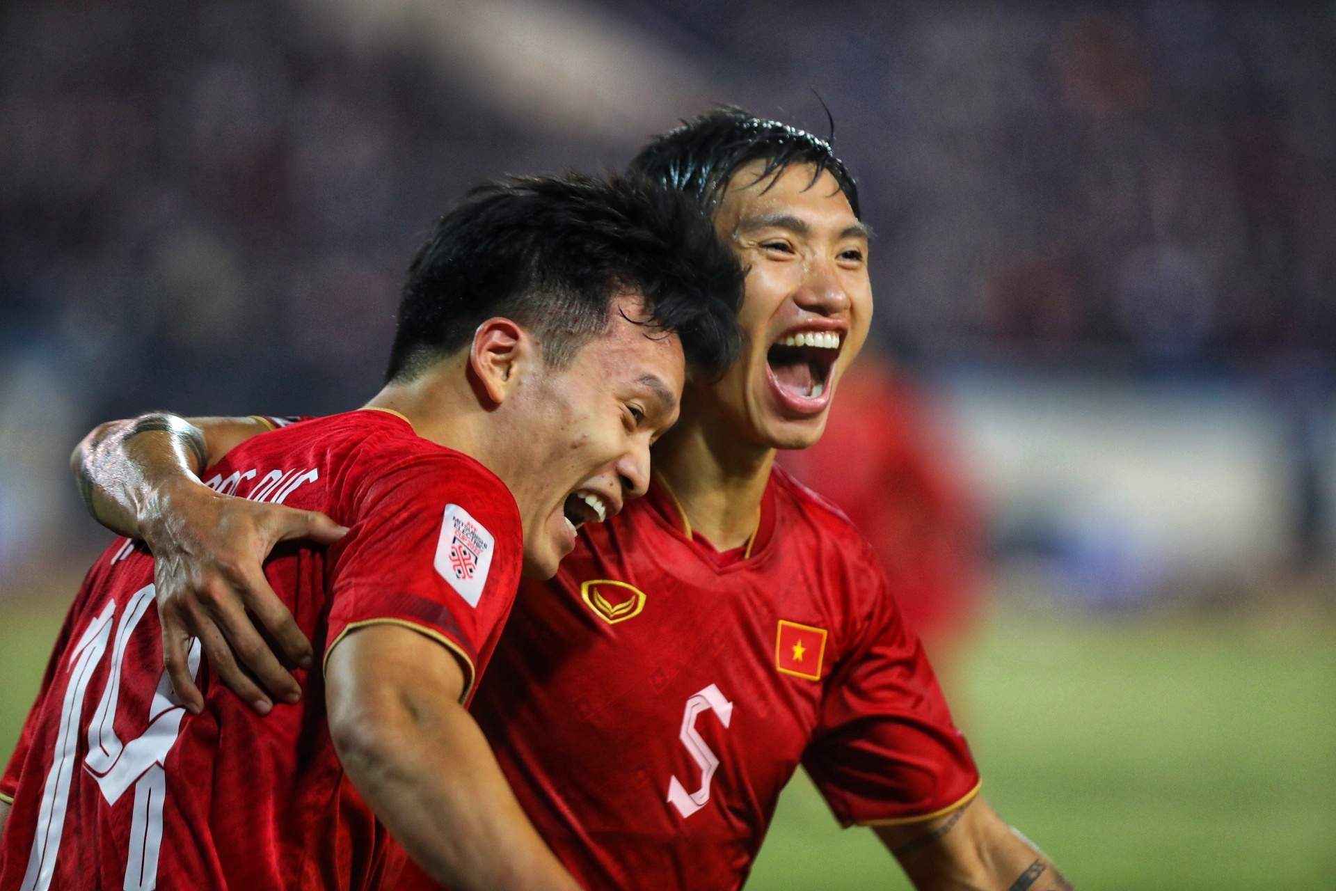 Bảng xếp hạng AFF Cup 2022 hôm nay: tuyển Việt Nam chiếm lĩnh ngôi đầu - ảnh 1