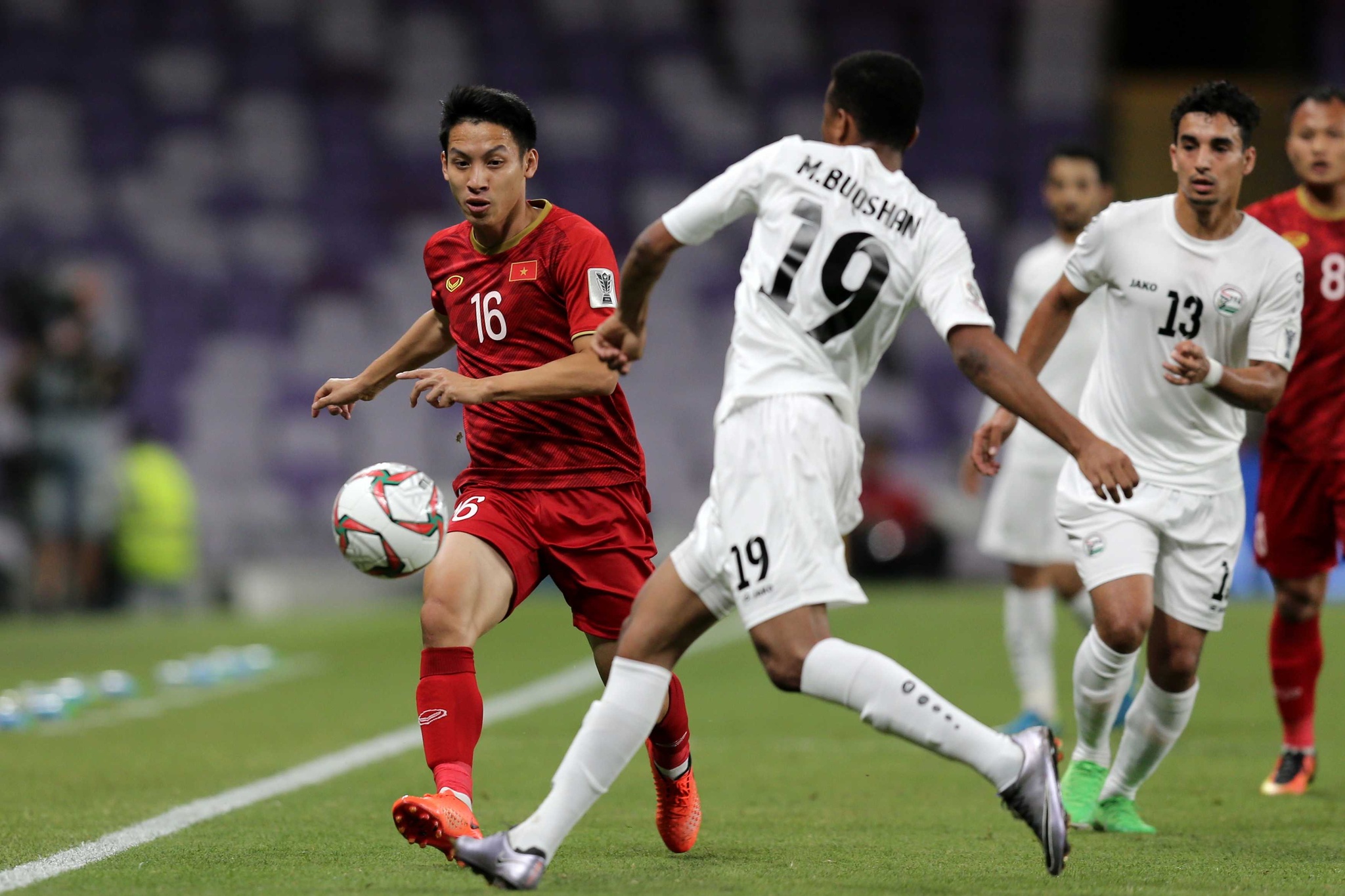Báo chí Thái Lan so sánh kỷ lục dự Asian Cup của đội nhà với tuyển Việt Nam - ảnh 1