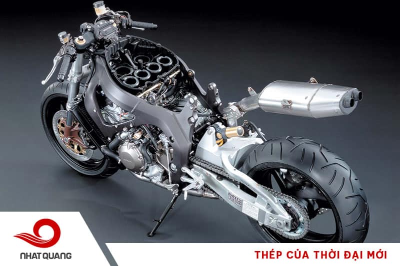 Khung sườn mô tô và xe máy được làm từ thép để nâng đỡ và phân tán lực cho toàn bộ khung xe