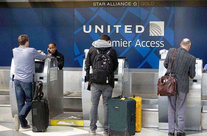 United Airlines quy định về hành lý vé máy bay