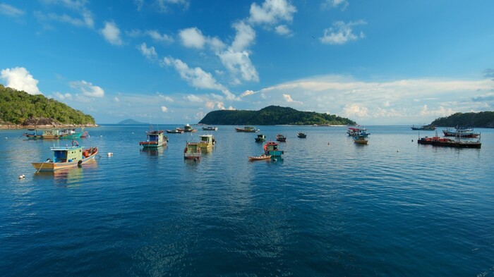 Văn hóa ẩm thực Malaysia - Bờ biển dài với công việc đánh bắt hải sản