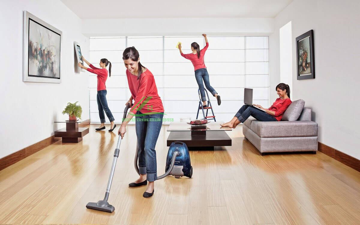 Thay vì tốn công và thời gian, bạn nên thuê dịch vụ dọn nhà ngày Tết 