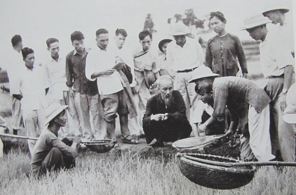 Xây dựng văn hóa lãnh đạo, quản lý trong hệ thống chính trị nước ta hiện nay