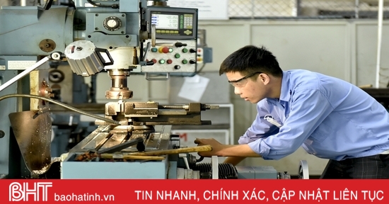 Vừa học phổ thông, vừa học nghề, nhiều học sinh Hà Tĩnh sớm có việc làm