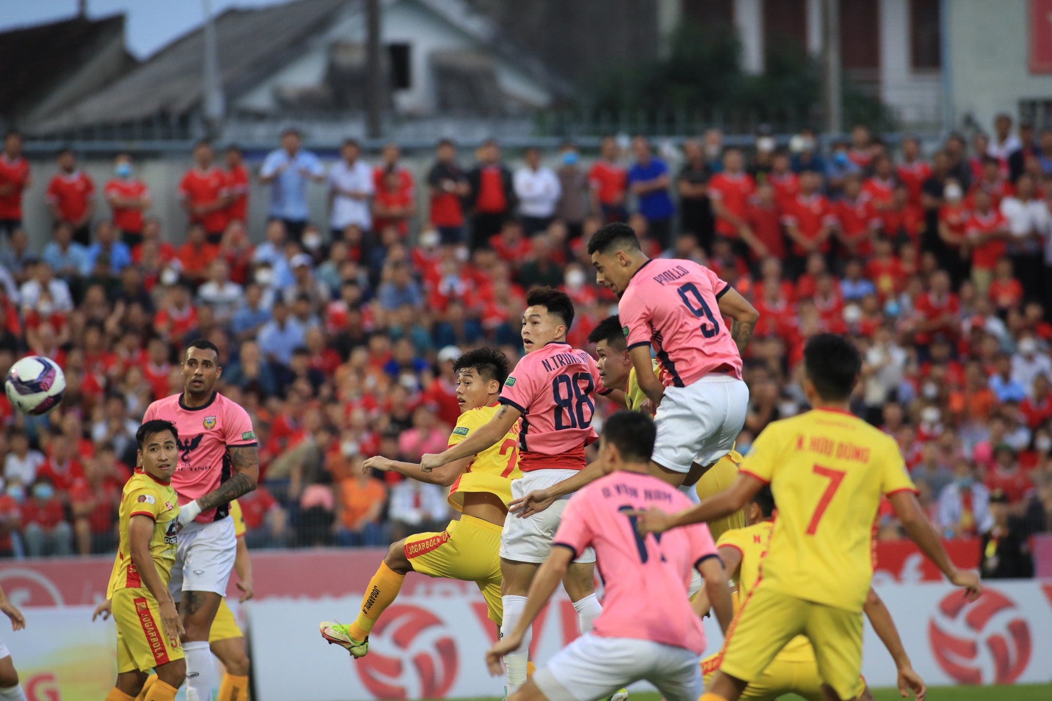 Kết quả CLB Hà Tĩnh 2-1 CLB Thanh Hóa, V-League 2022: Thoát hiểm thành công - ảnh 1